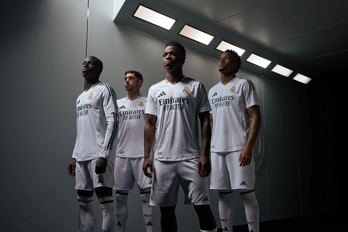 Kjøp Real Madrid Fotballdrakter