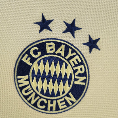 Retro 04 05 Bayern Munich Borte Fotballdrakter