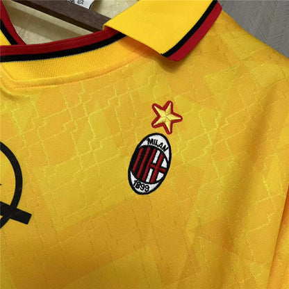 Retro AC Milan 1995 96 IIII Fotballdrakter