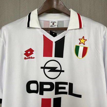 Retro AC Milan 1996 97 Borte Fotballdrakter