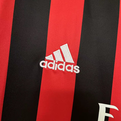 Retro AC Milan 2017 18 Hjemme Fotballdrakter