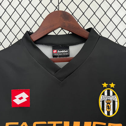 Retro Juventus 01 02 Borte Fotballdrakter