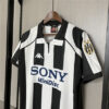Retro Juventus 1997 98 Hjemme Fotballdrakter
