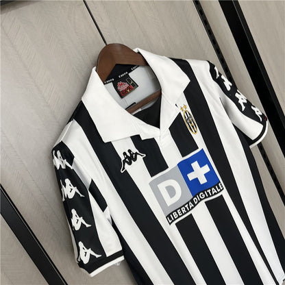 Retro Juventus 1999 00 Hjemme Fotballdrakter