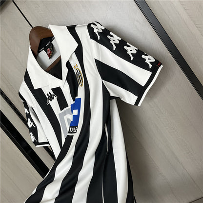 Retro Juventus 1999 00 Hjemme Fotballdrakter